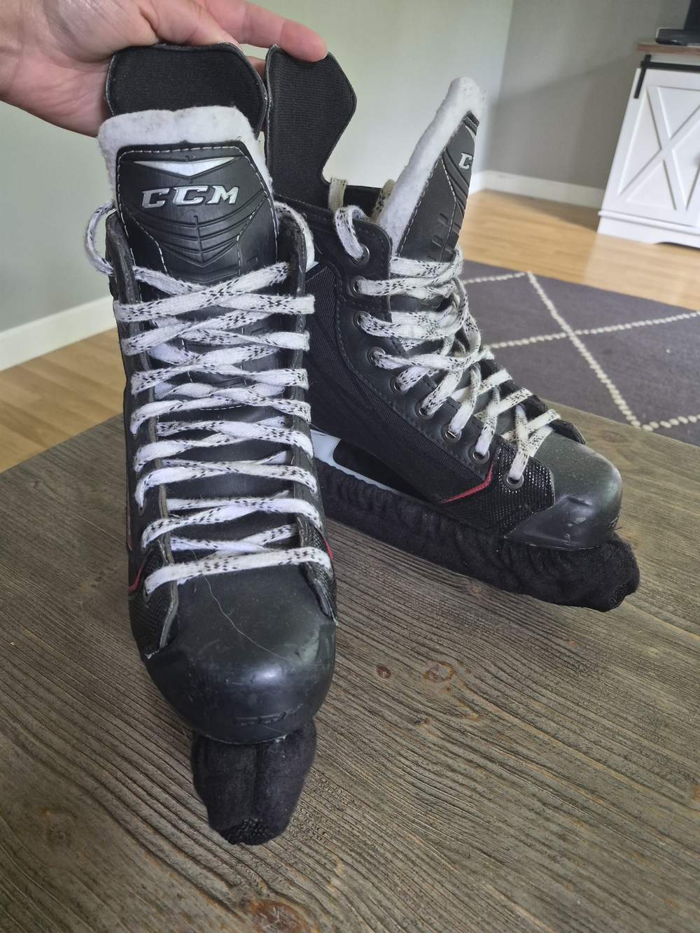 CCM RBZ Hockey Skates